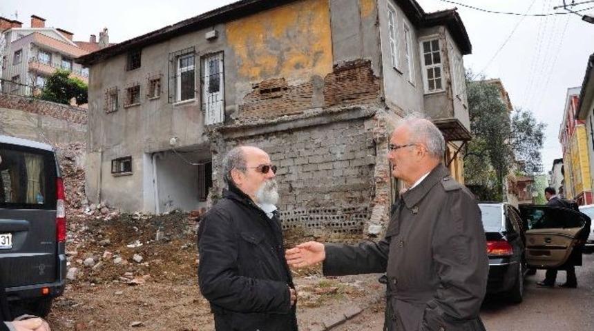 Başkan Yılmaz, Şeyh Sadi T&uuml;rbesi&rsquo;ni İnceledi