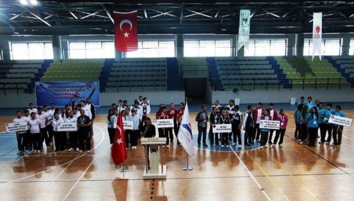 Üniversiteler Arası Badminton Grup Birinciliği Müsabakaları