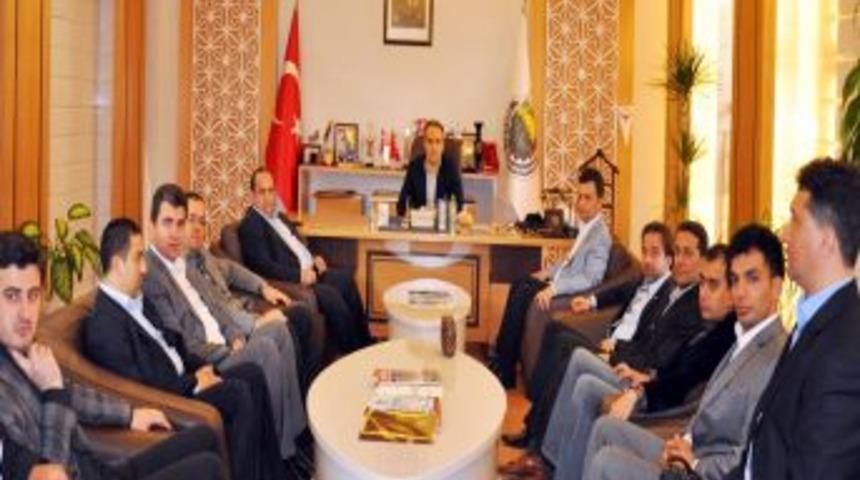 BİRSİAD Üyesi Iş Adamları İnegöl Belediye Başkanı Aktaş'ı Ziyaret Etti