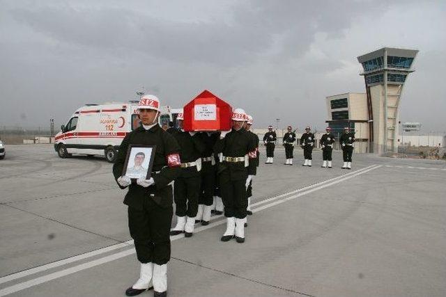 Şehit Piyade Er Kaçmaz'ın Cenazesi Memleketine Gönderildi