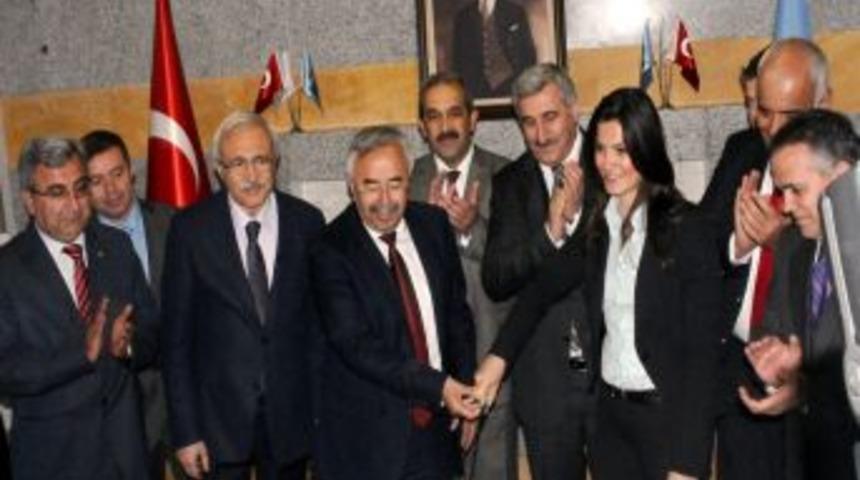 Pegasus, İzmir - Sivas U&ccedil;ak Seferlerine Başladı