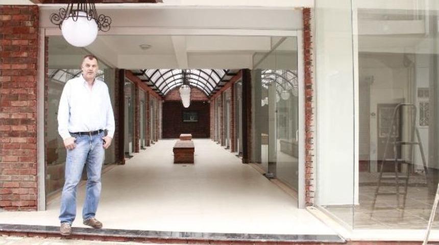 Meryemana Pasajı Yenilendi