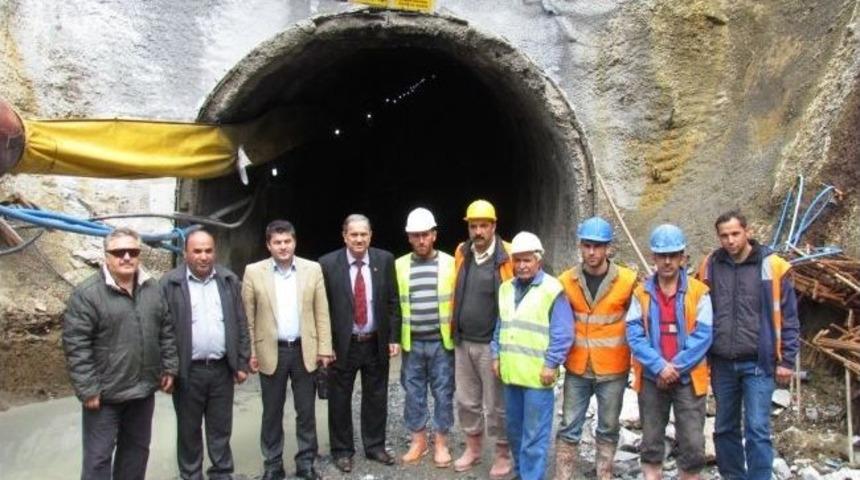 Aktaş Barajı&rsquo;nda Derivasyon T&uuml;neli Tamamlandı, Sıra G&ouml;vdede