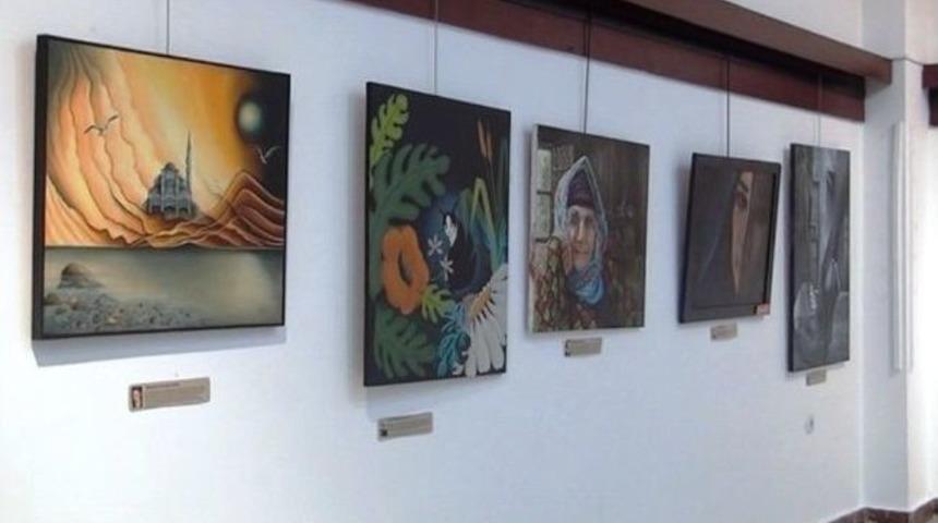 Kadın Ressamlardan Sergi