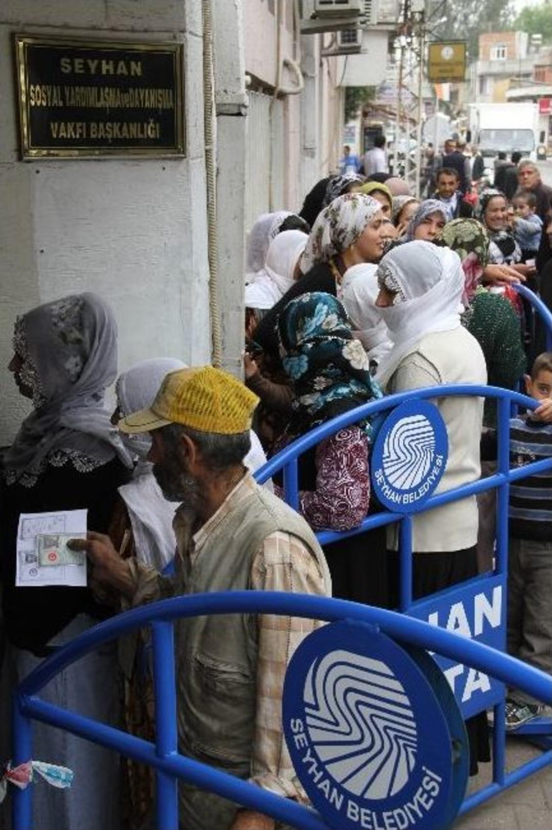 Kira Yardımı S&ouml;ylentisi Sydv &Ouml;n&uuml;nde Kuyruk Oluşturdu