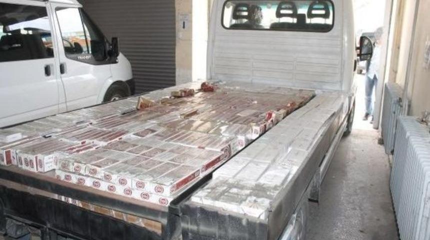 Bayburt'ta &Uuml;&ccedil; Ayrı Operasyonda 14 Bin 840 Paket Ka&ccedil;ak Sigara Ele Ge&ccedil;irildi