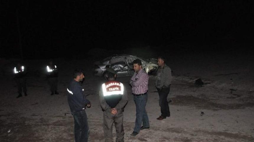 Cenaze D&ouml;n&uuml;ş&uuml; Feci Kaza: 1 &Ouml;l&uuml;, 5 Yaralı