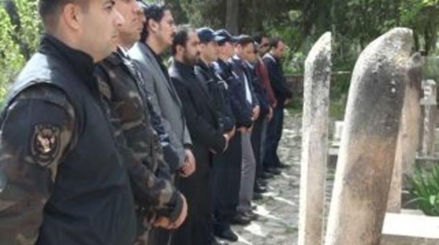 Urfa&rsquo;da polisler şehitlerini unutmadı