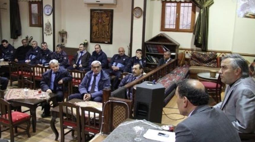 İlkadım&rsquo;da Zabıtalara İletişim Ve Motivasyon Semineri