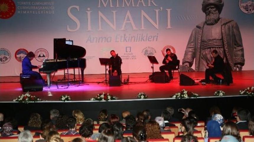 Kayseri'yi Notaların B&uuml;y&uuml;s&uuml; Sardı