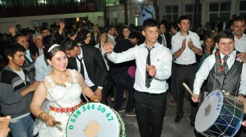 Bu D&uuml;ğ&uuml;n Başka D&uuml;ğ&uuml;n