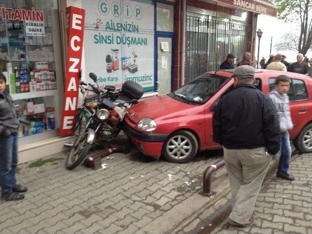 Kaldırıma Çıkıp, Yayayı Ezdi