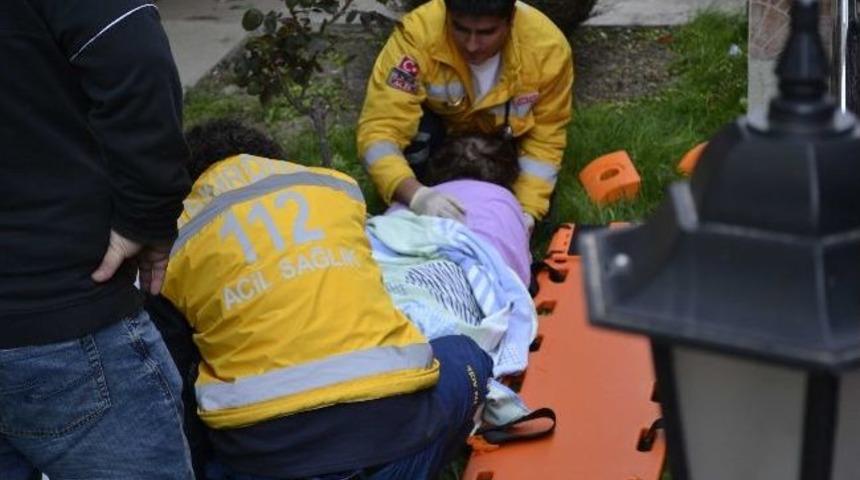 Hava Almak İ&ccedil;in &Ccedil;ıktığı Pencereden D&uuml;şt&uuml;