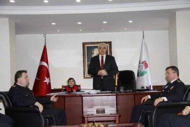 Emniyet Mensuplarından Rize Valisi &Ccedil;akır&rsquo;a Ziyaret 1