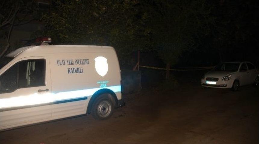 Eşini T&uuml;fekle Vurarak &Ouml;ld&uuml;rd&uuml;