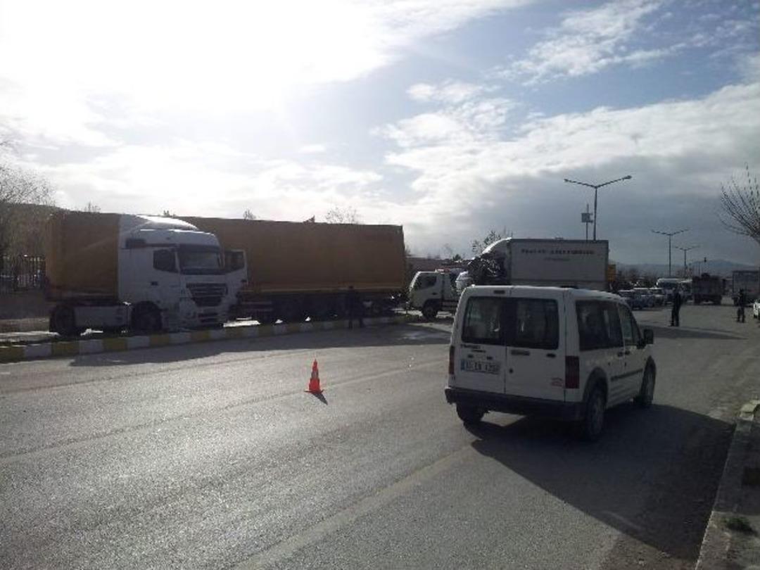 Van&rsquo;da Feci Kaza: 7 Yaralı