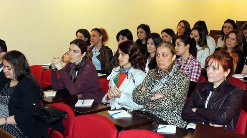 &Uuml;nl&uuml; Moda Tasarımcısı Elaidi: 2023 Hedefi Markalaşmaktan Ge&ccedil;iyor