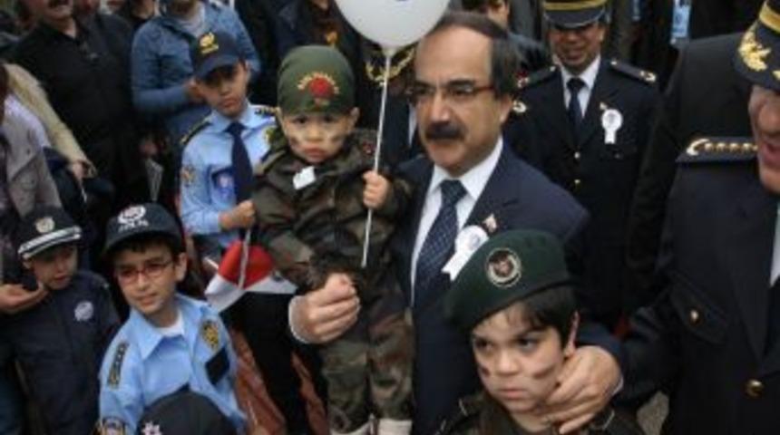 Emniyet M&uuml;d&uuml;r&uuml; G&uuml;rkan: Polis Her Şeyin Hesabını Verir