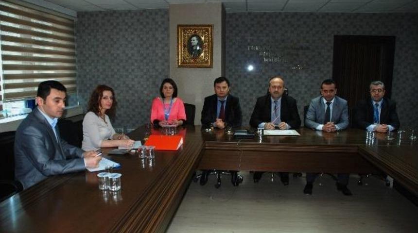 İzmit Belediyesi&rsquo;nde Yemek İhalesi Yapıldı