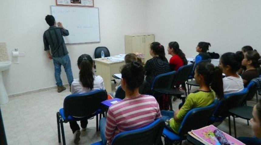 Et&uuml;t Merkezlerinden 815 &Ouml;ğrenci Yararlanıyor