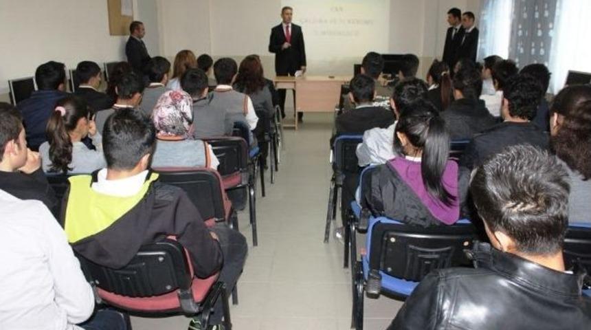 İş-kur'dan Öğrencilere Meslek Seçimi Semineri