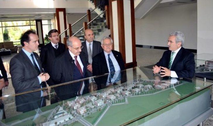 İtü Rektörü’nden Hkü’ye Sürpriz Ziyaret G5