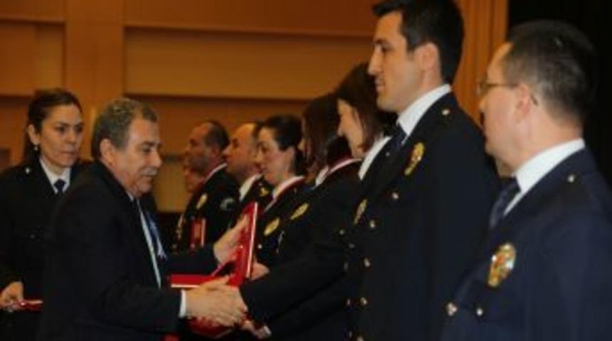 İ&ccedil;işleri Bakanı G&uuml;ler: Polis Birey Ve Hak &Ouml;zg&uuml;rl&uuml;klerinin Teminatıdır