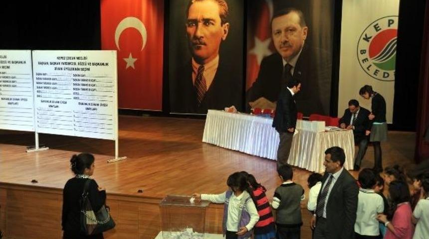 Kepez &Ccedil;ocuk Meclisi Başkanını Se&ccedil;ti