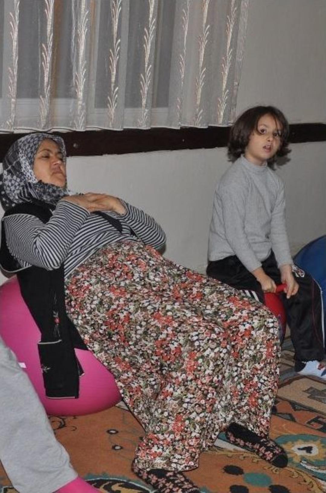 Şalvarlı Step&ccedil;iler Sertifika Aldı