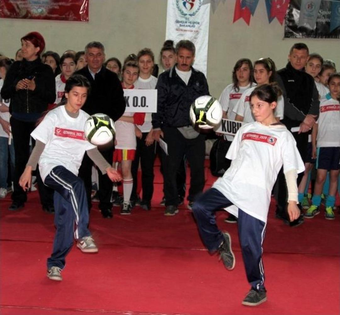Minik Kramponlar S&uuml;t Kupası Futbol Turnuvası