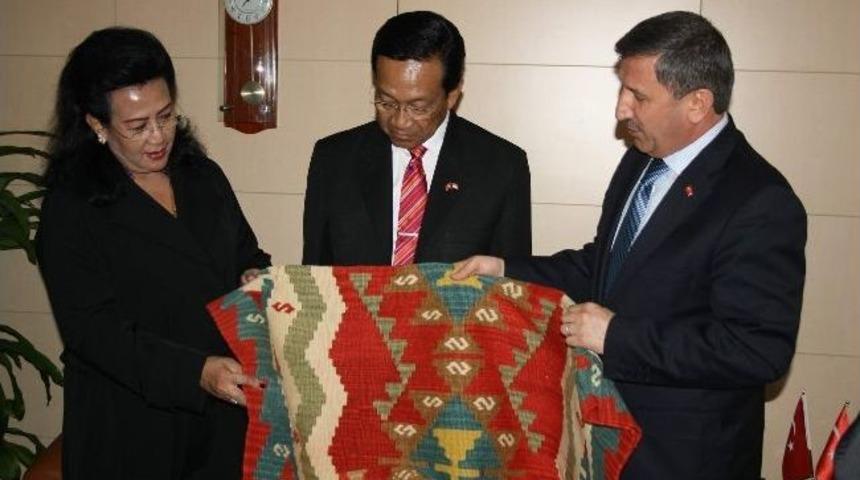 Endonezya Heyetinden Vali Yılmaz&rsquo;a Ziyaret