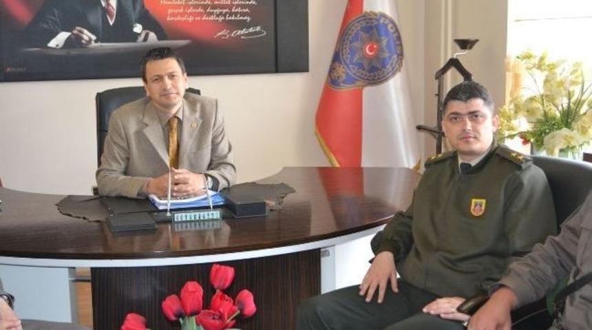 Komutanlardan Kula Emniyeti'ne Ziyaret