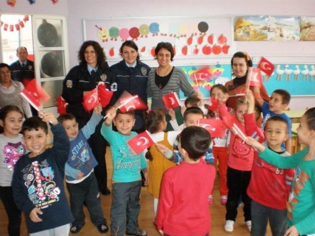 Selendi'de Polis Haftası Kutlandı