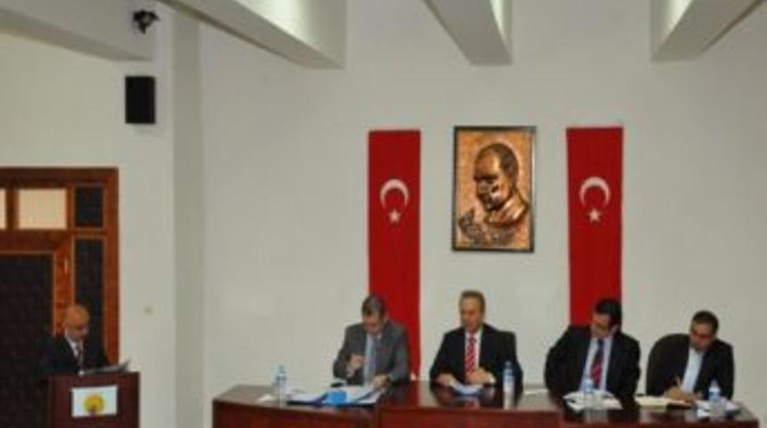 Vali G&uuml;ner: Vatandaşımız Kurumlarımızdan Memnun Ayrılsın