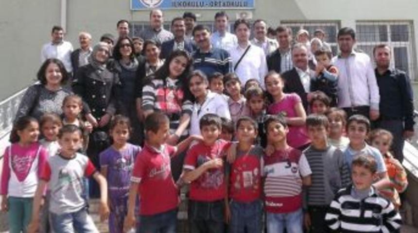 Kılı&ccedil;aslan Koleji, Kırşehir-Cizre Arasına G&ouml;n&uuml;l K&ouml;pr&uuml;s&uuml; Kurdu