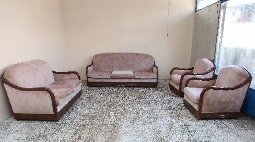 Bayraklı Belediyesi'nden &Ccedil;&ouml;p Ev Temizliği