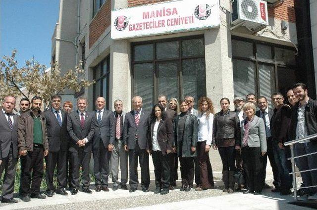 Manisa Gazeteciler Cemiyeti 56. Yaşını Kutladı