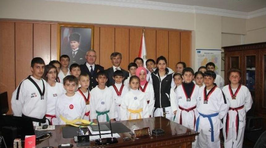 Sporculardan Emniyet M&uuml;d&uuml;rl&uuml;ğ&uuml;ne Ziyaret