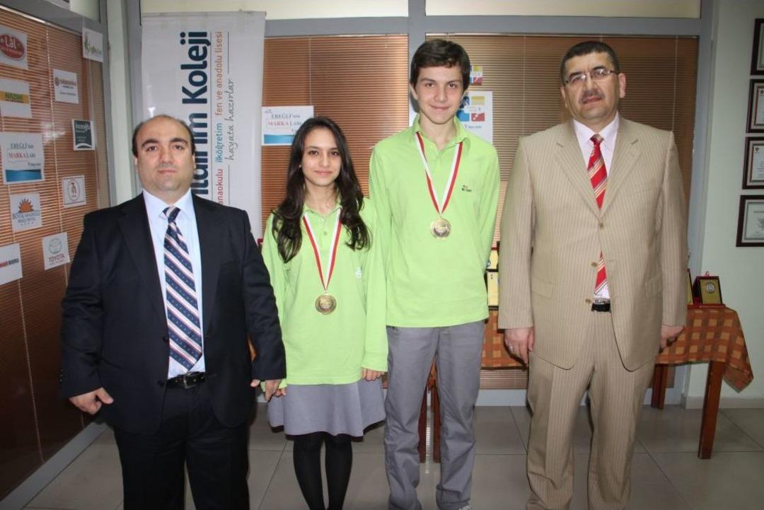 Yıldırım Koleji &Ouml;ğrencileri İNEPO'dan Altın Madalya Ile D&ouml;nd&uuml;