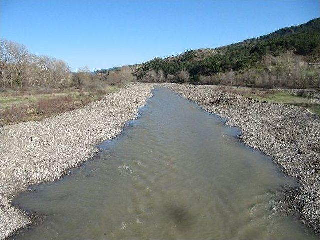 İhsangazi Ilgaz Çayı’nda Islah Çalışmalarına Devam