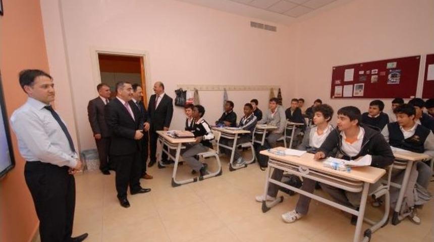 &Ccedil;elikcan: "kendinizi Hayata Hazır Olarak Yetiştirin"