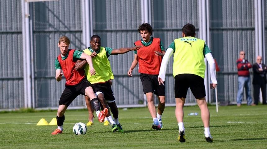 Bursaspor, Mersin İdmanyurdu Hazırlıklarına Başladı