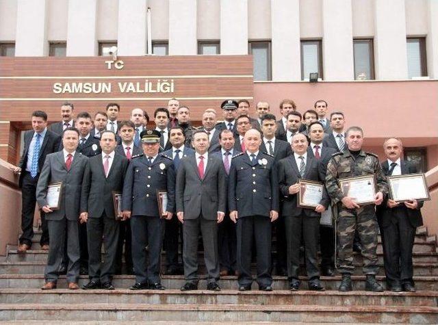 Başarılı Polisler Ödüllendirildi