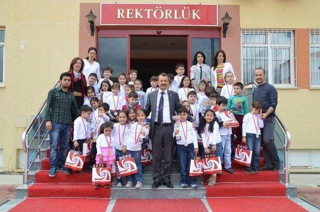 Üniversitenin Çocukları, Rektörü Ziyaret Etti