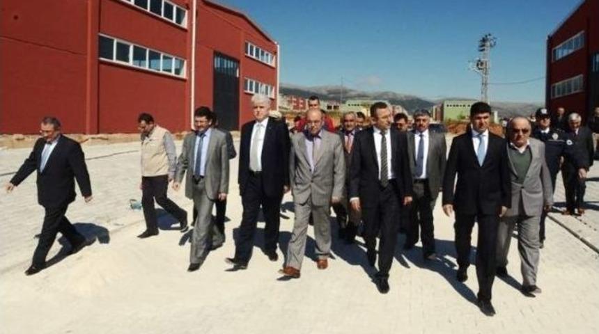 Vali Demir Serinhisar&rsquo;da İncelemelerde Bulundu