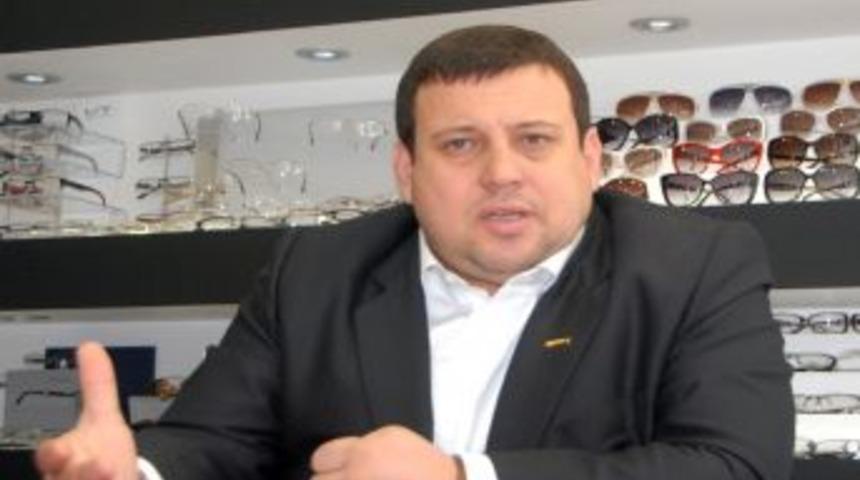 'T&uuml;rkiye&rsquo;de G&ouml;zl&uuml;k Re&ccedil;etesinden Fazla Katarak Ameliyatı Yapılıyor'