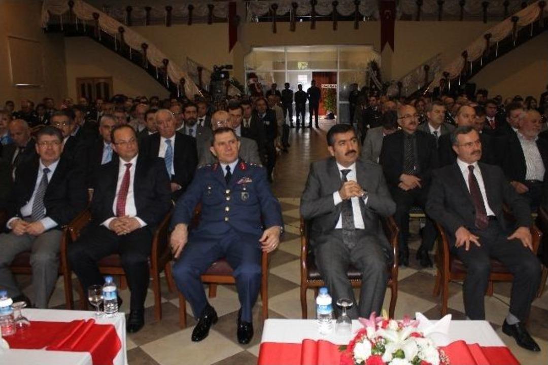 10 Nisan Polis G&uuml;n&uuml; Kutlamaları Ve &Ouml;d&uuml;l T&ouml;reni Ger&ccedil;ekleştirildi