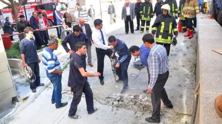 Hastanede Yanan Elektrik Kabloları Korkuttu
