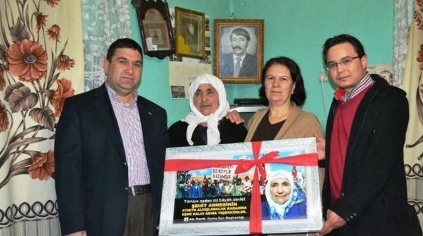 Ak Partieşme İl&ccedil;e Başkanı Eşe Eğerci&rsquo;yi Ziyaret Etti