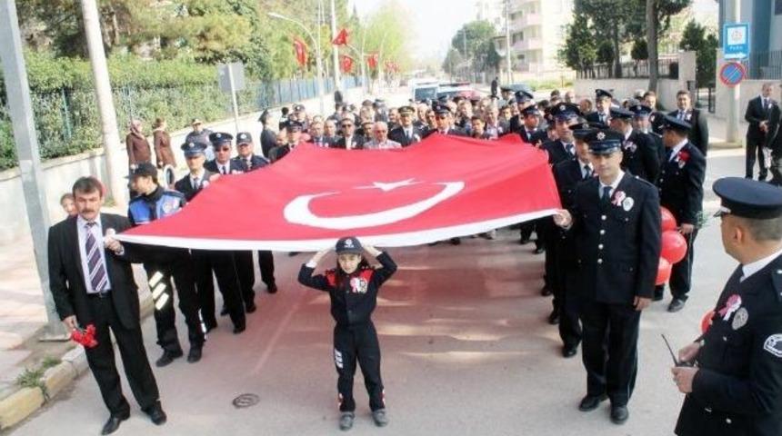 Yenişehir'de Polis-halk Y&uuml;r&uuml;y&uuml;ş&uuml;